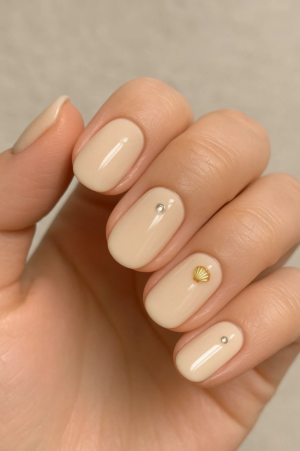 Sea-inspired nails with coastal vibes and oceanic designs perfect for a fresh, summery look.